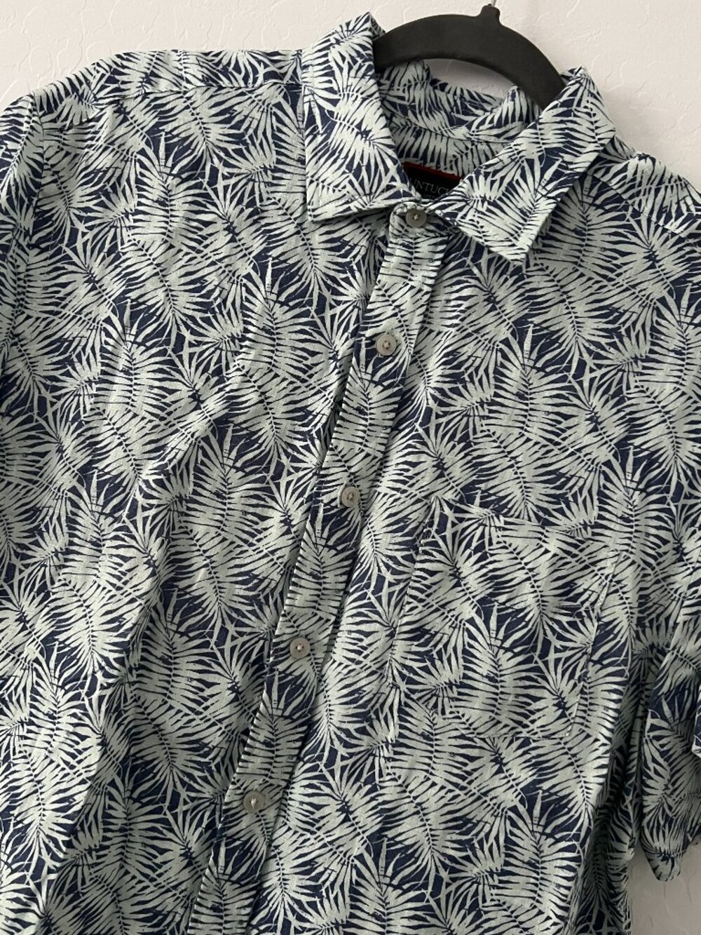 UNTUCKit 100% Linen Driscoll SS Shirt Medium Navy Lt Blue Leaf Short Sleeve